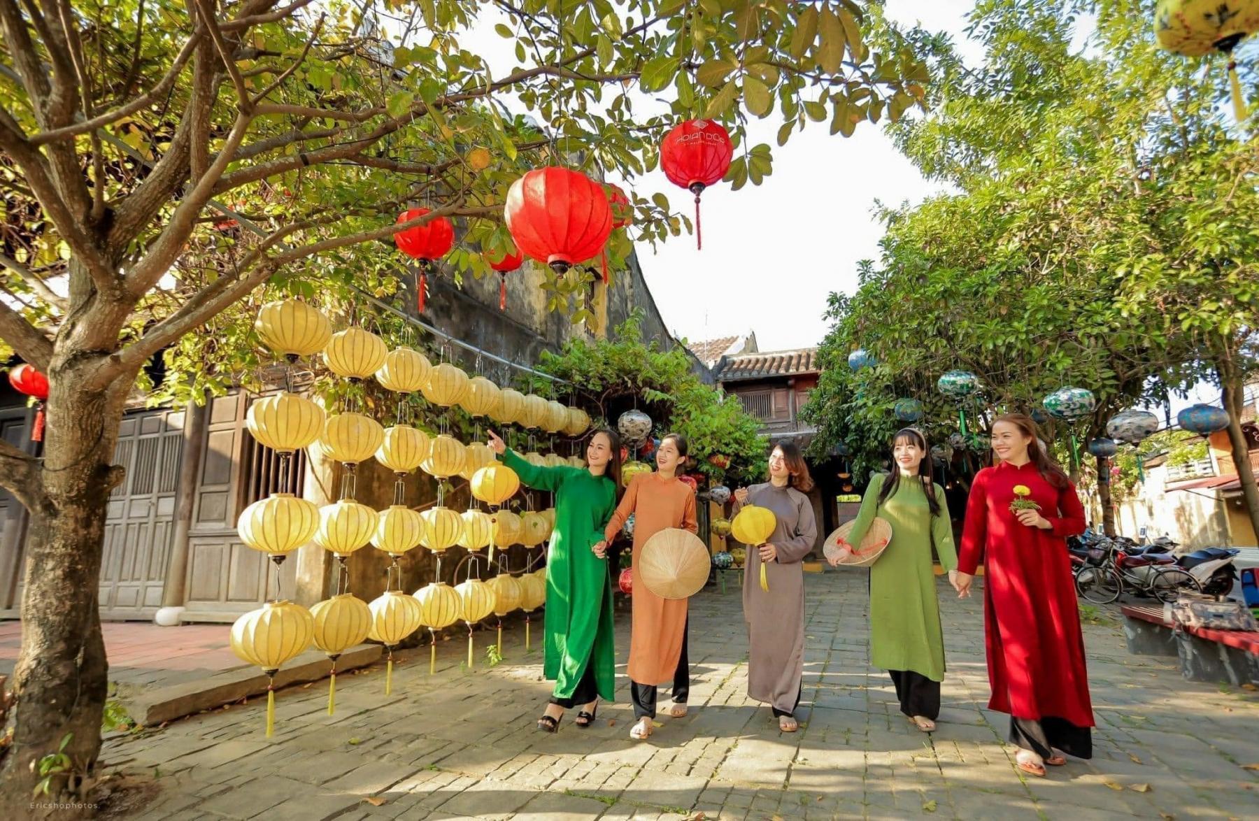 Hoạt động xung quanh Em's House Hoi An