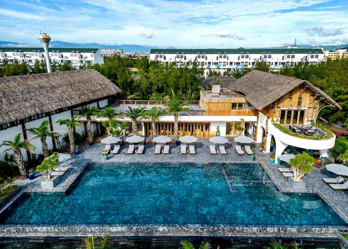 review Stelia Beach Resort Phú Yên