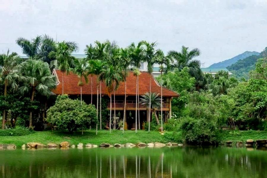 Nhà sàn tại Family Resort Ba Vì