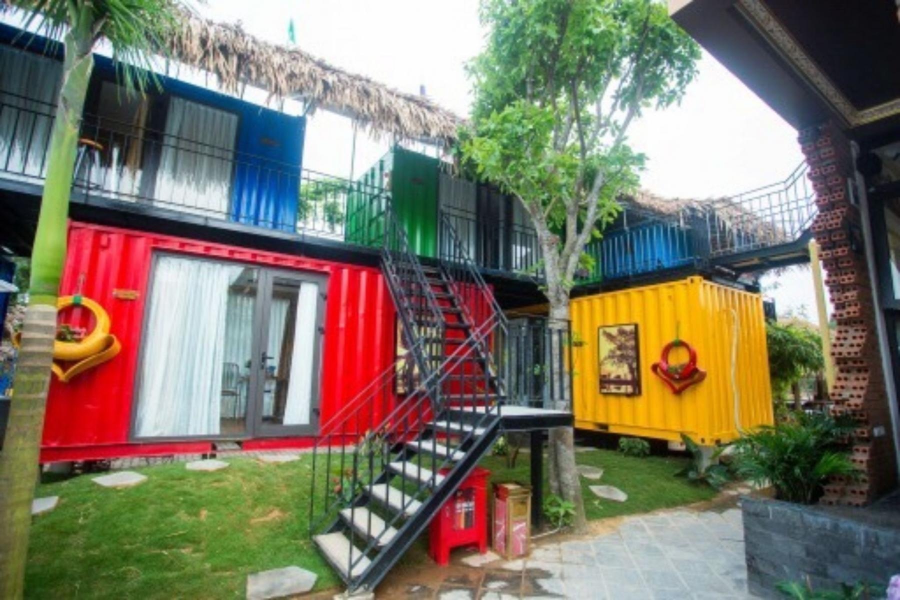 mẫu thiết kế phòng homestay bằng container Why Not