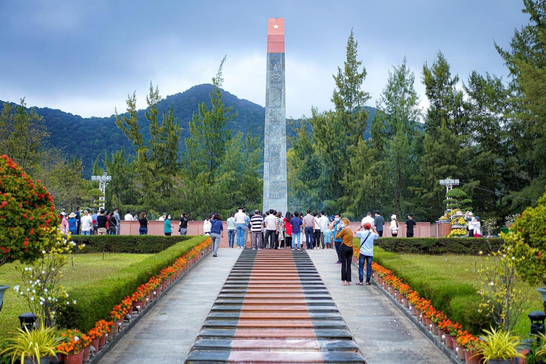 Tour du lịch