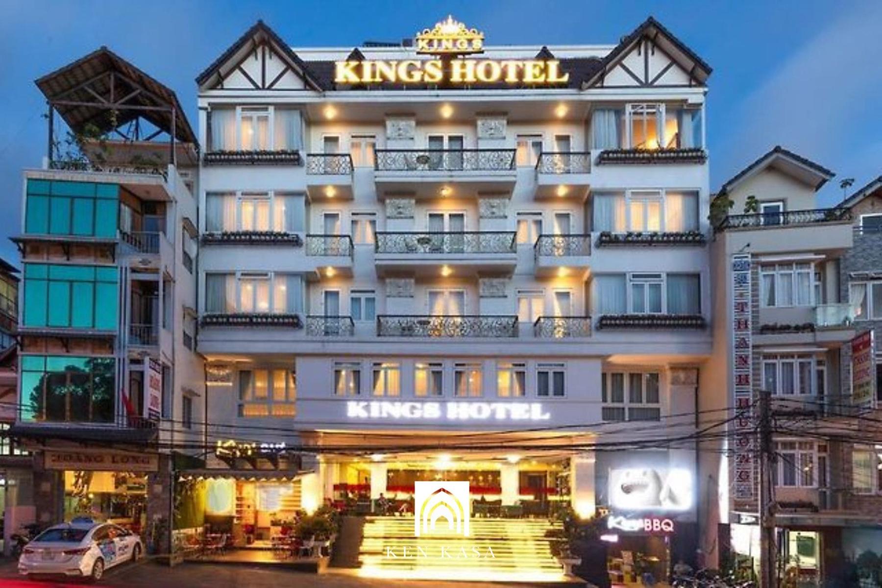 Bảng hiệu và ánh sáng