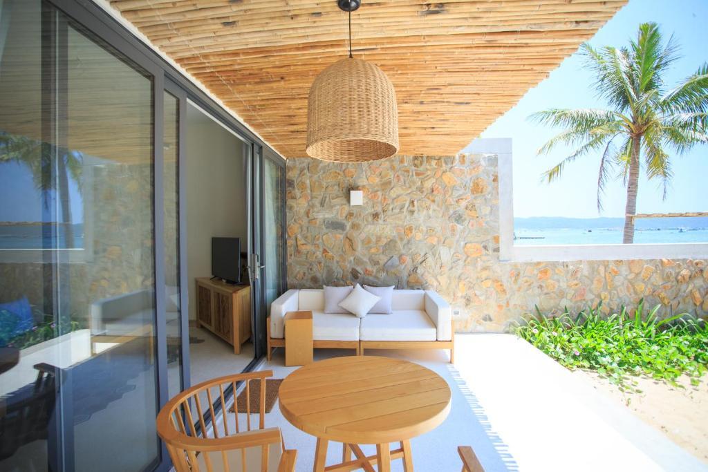 BeachFront Villa Twin