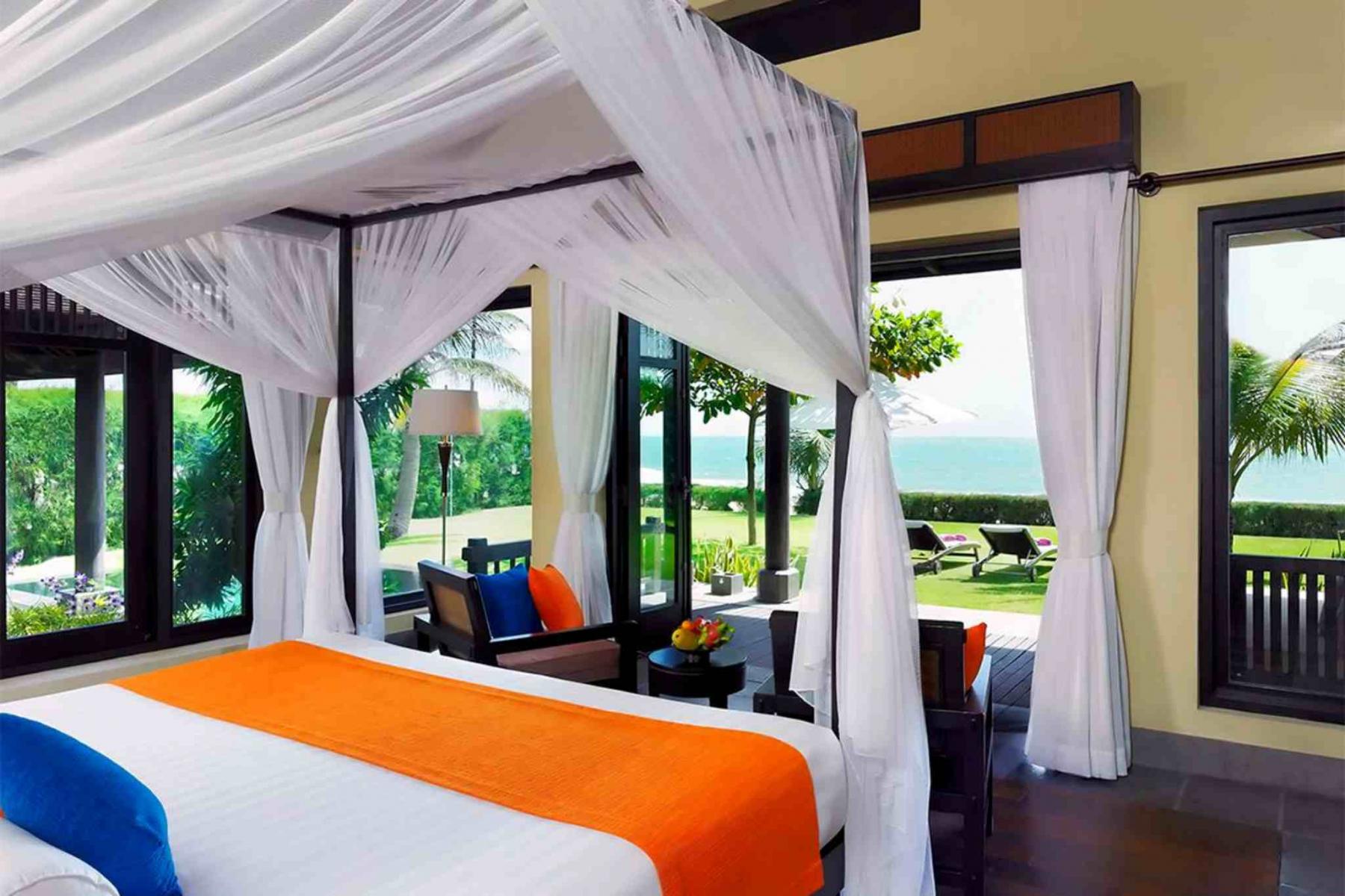 Anantara Resort Mũi Né lắp hệ thống cửa kính trong suốt