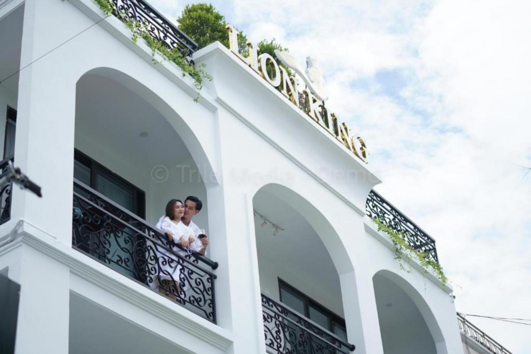 ban công của Lion King Hotel Hội An