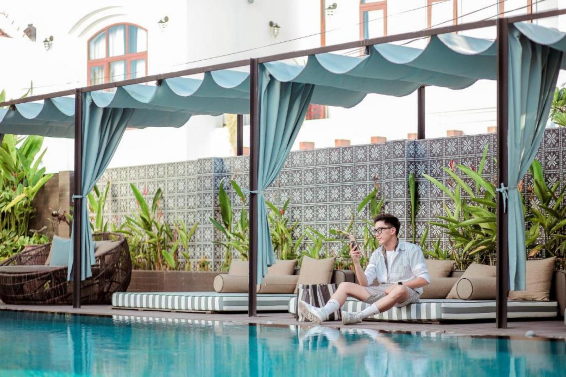 bể bơi của De An Hotel Hội An