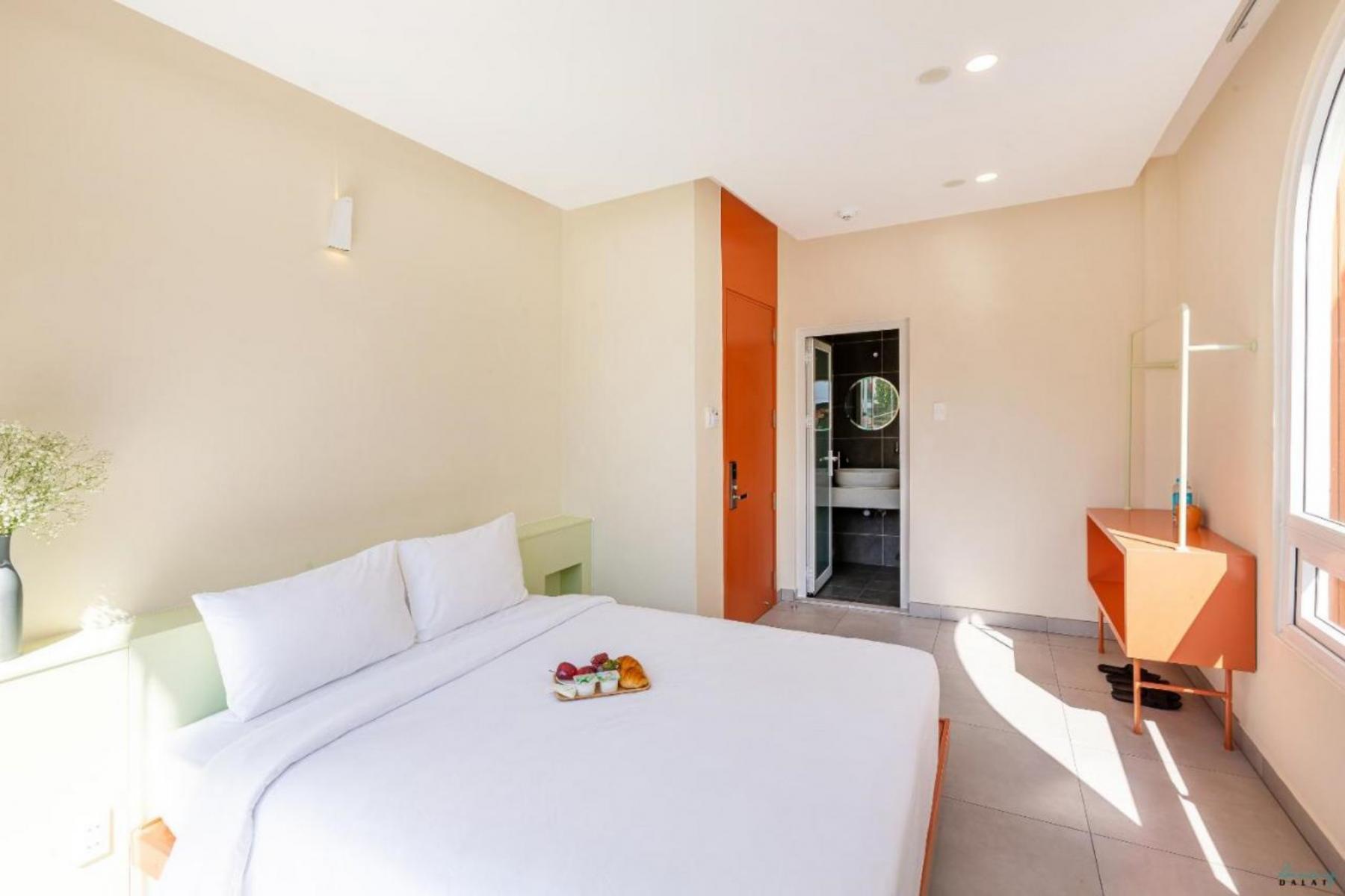 Không gian phòng deluxe double của Bazan Hotel Đà Lạt 