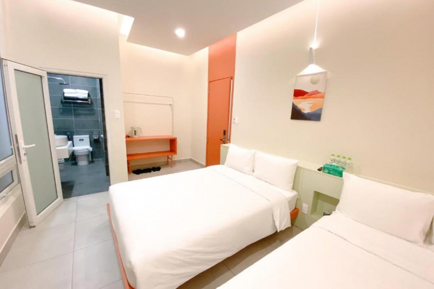 Không gian phòng superior family của Bazan Hotel Đà Lạt 