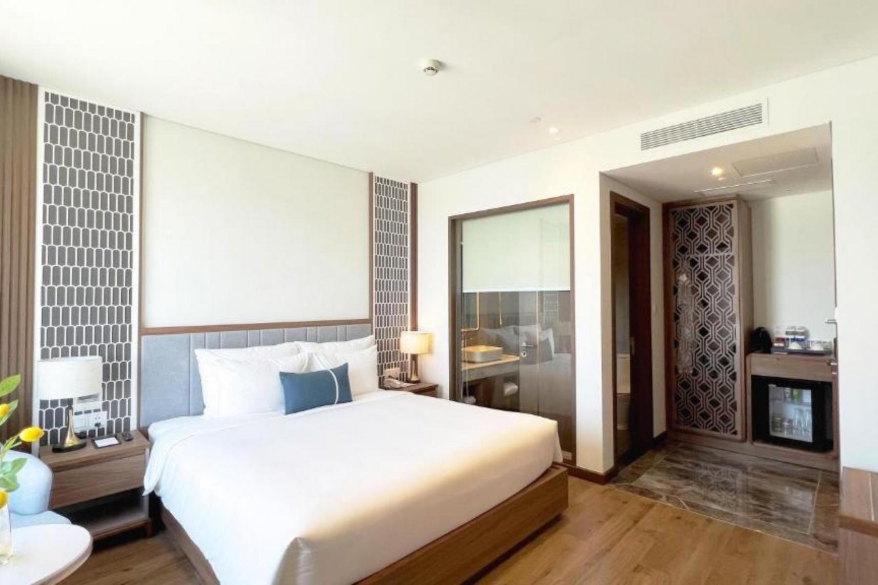 Không gian phòng deluxe city queencủa Peninsula Hotel Da Nang  