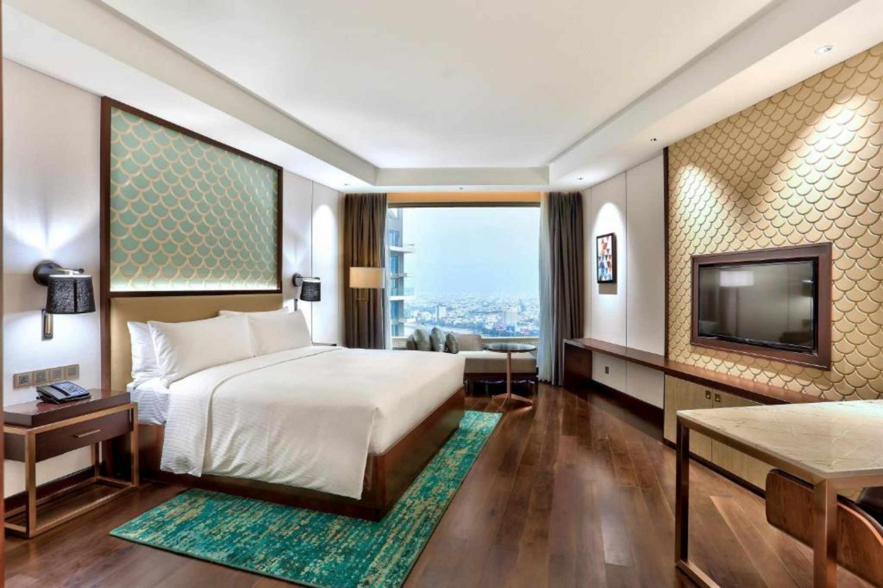 Phòng King Guest room ocean view của Hiton Da Nang Hotel 