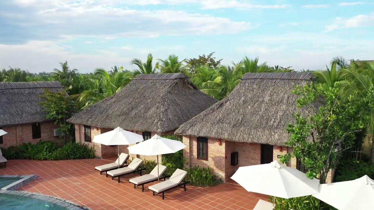 Các ngôi nhà tại Boutique Cẩm Thanh Resort ư tiên sử dụng vật liệu tự nhiên