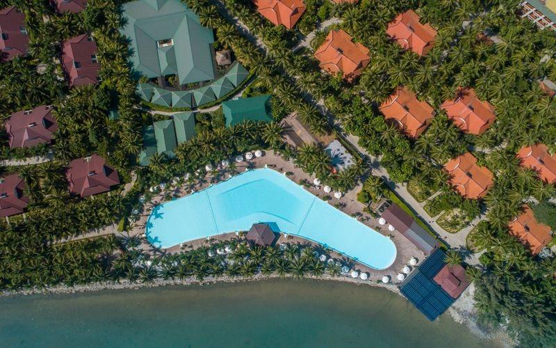 Review Diamond Bay Resort & Spa