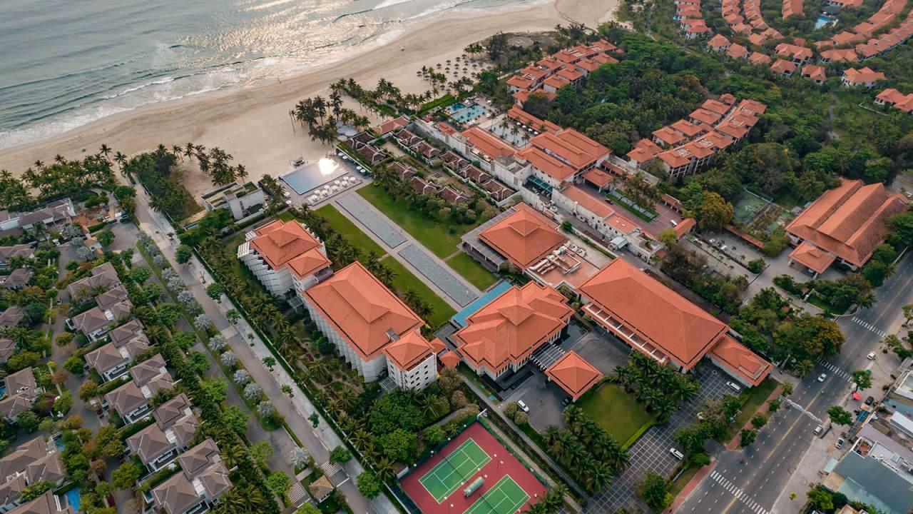 Pullman Đà Nẵng Beach Resort từ trên cao