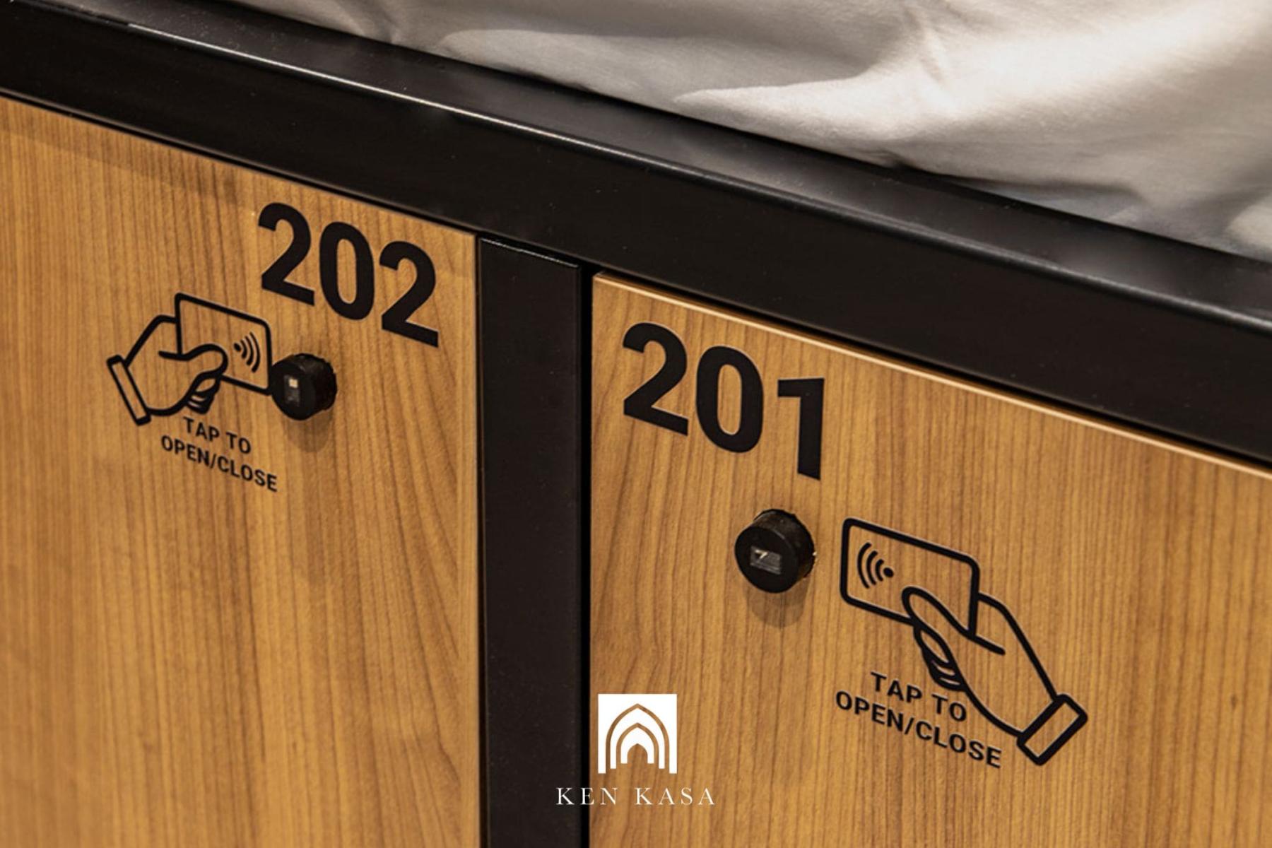 Locker cá nhân đảm bảo an toàn tài sản cá nhân cho khách 