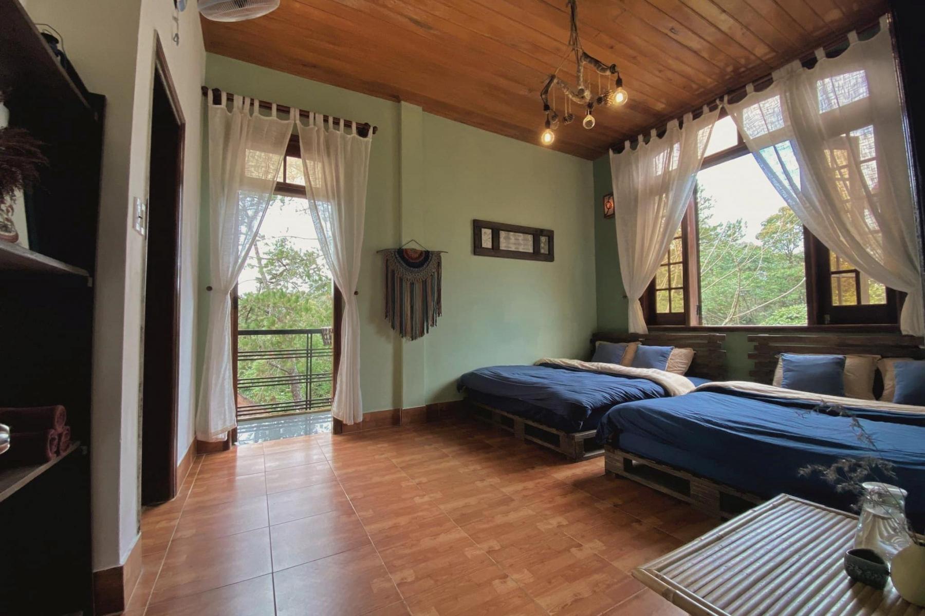 gam màu tự nhiên trong thiết kế nội thất homestay phong cách mộc mạc