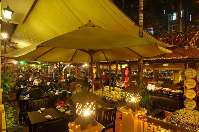 Nhà hàng phong cách cổ điển